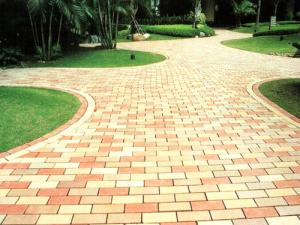 透水彩磚的清洗保養要點